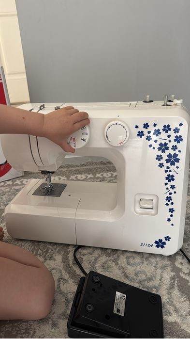 Швейная машина Janome