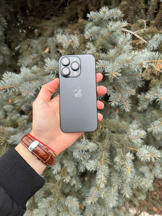 Продам iPhone 16 PRO