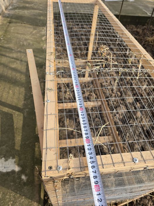 Куен кафас, quyon qafas juda baquvvat Sosna reka. Клетка для кроликов.