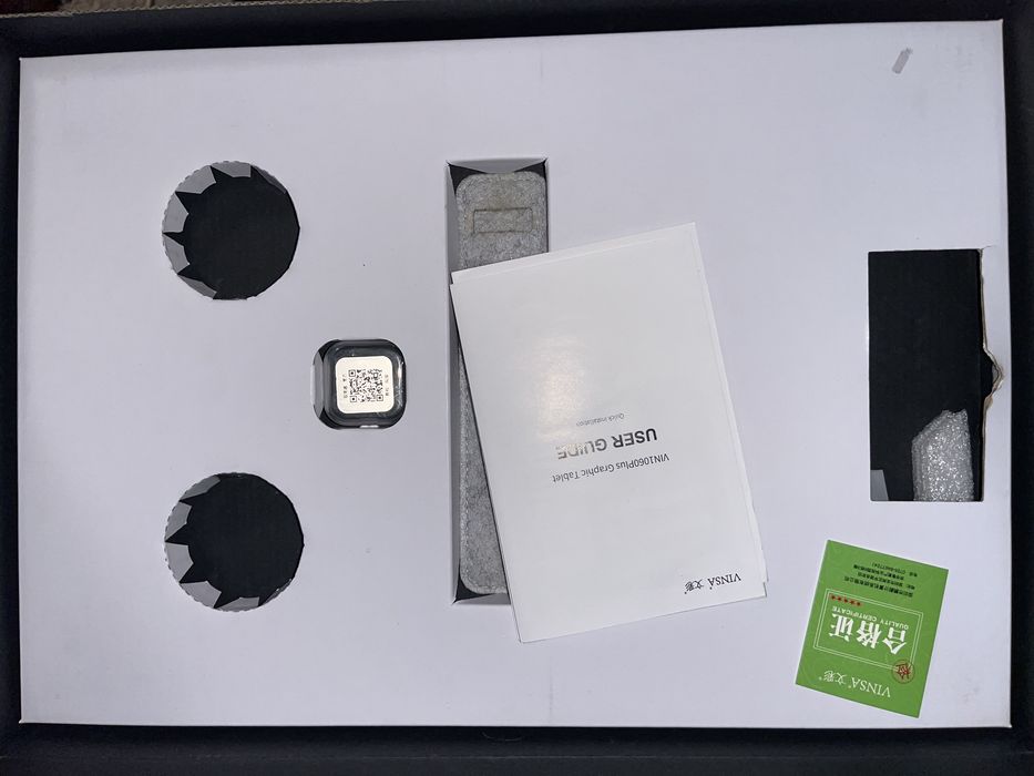 vând tableta grafica urgent!