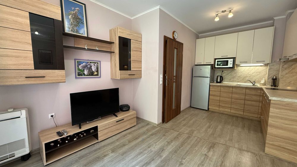 Продава се Двустаен апартамент в Варна, Бриз - 76 кв.м за 2448 €/кв.м - Снимка #15