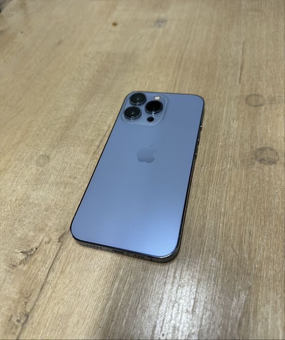Продам Iphone 13 Pro