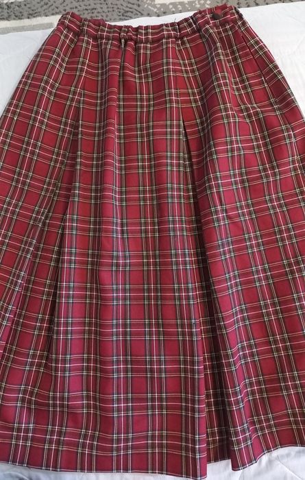 продам школьную форму БИЛ для девочки