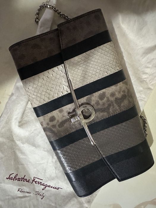 Клатч от Salvatore  Ferragamo  кожа