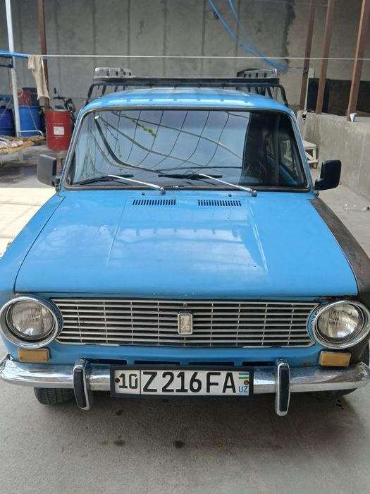 Vaz 2102 sotiladi rangi kok