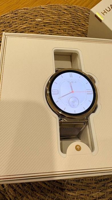 Продам часы huawei,  как новые