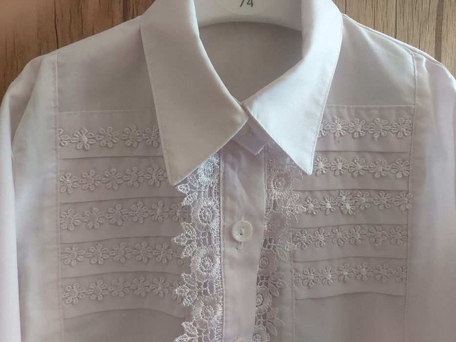 Школьные рубашки б/у на девочку 7-8 лет. Состояние отличное. Привозные