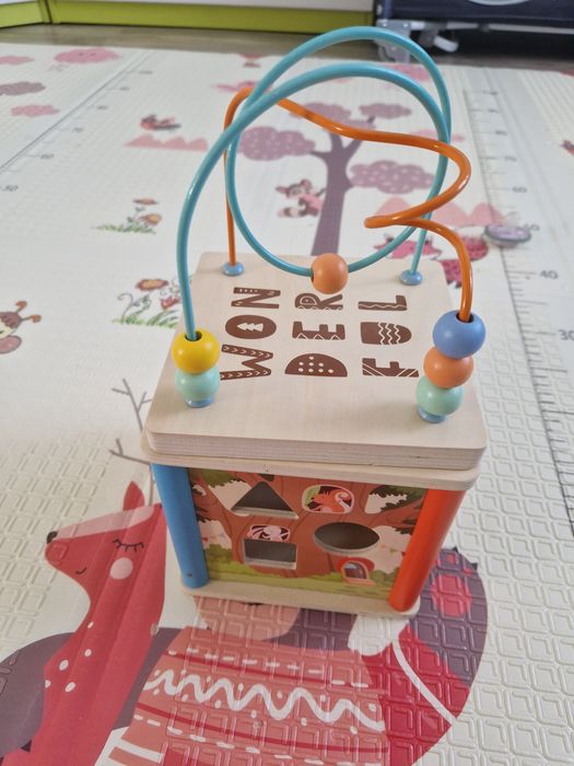 Дървен дидактически куб Moni Toys