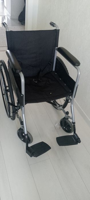 Инвалиднои коляска для взрослых как новая