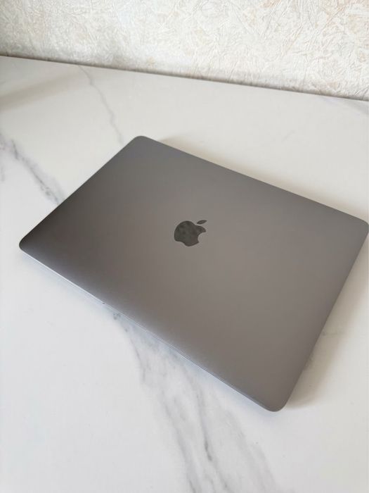 Macbook Air 13 M1 2020г - 256гб