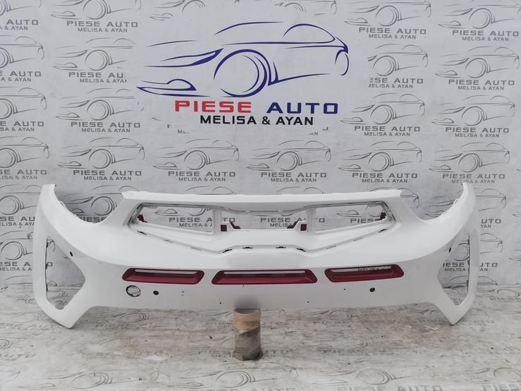 Bara fata Kia Stonic GT-Line atentie la model,gauri pentru 4 senzori a