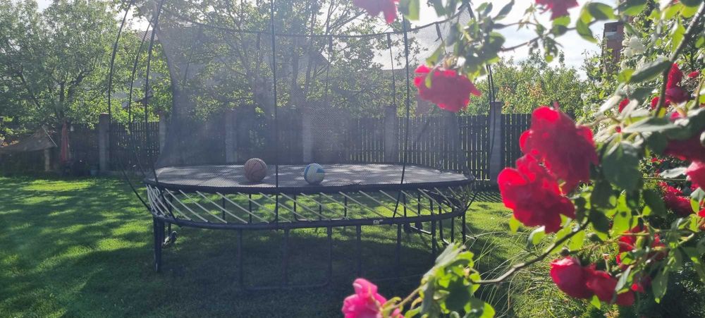 Vand Trambulina Sprigfree (Fara arcuri)