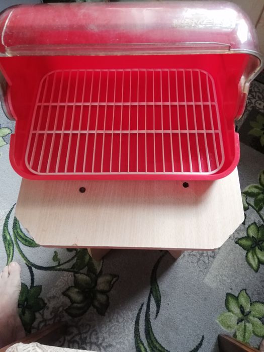 Продам хлебницу б/у