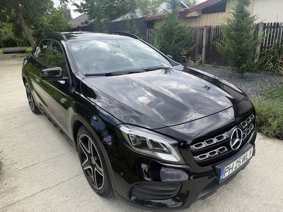 MERCEDES-BENZ Gla