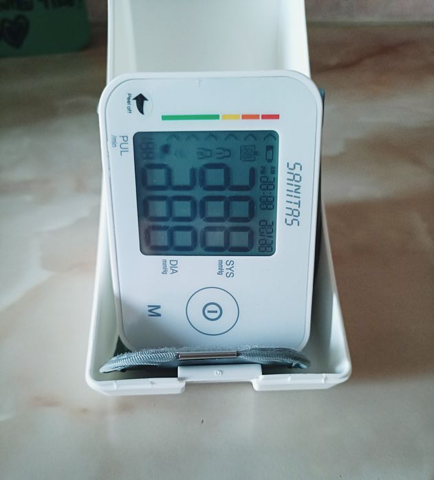 Tensiometru digital de încheietură Sanitas SBC 26, memorie 2 users