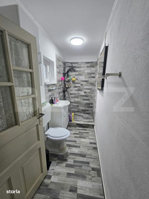Casa cu 3 corpuri, 164 mp, zona Costestii din Deal