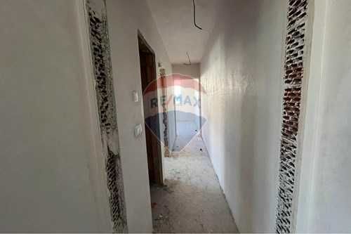 Продава се Тристаен апартамент в Шумен, Пазара - 92 кв.м за 1150 €/кв.м - Снимка #6