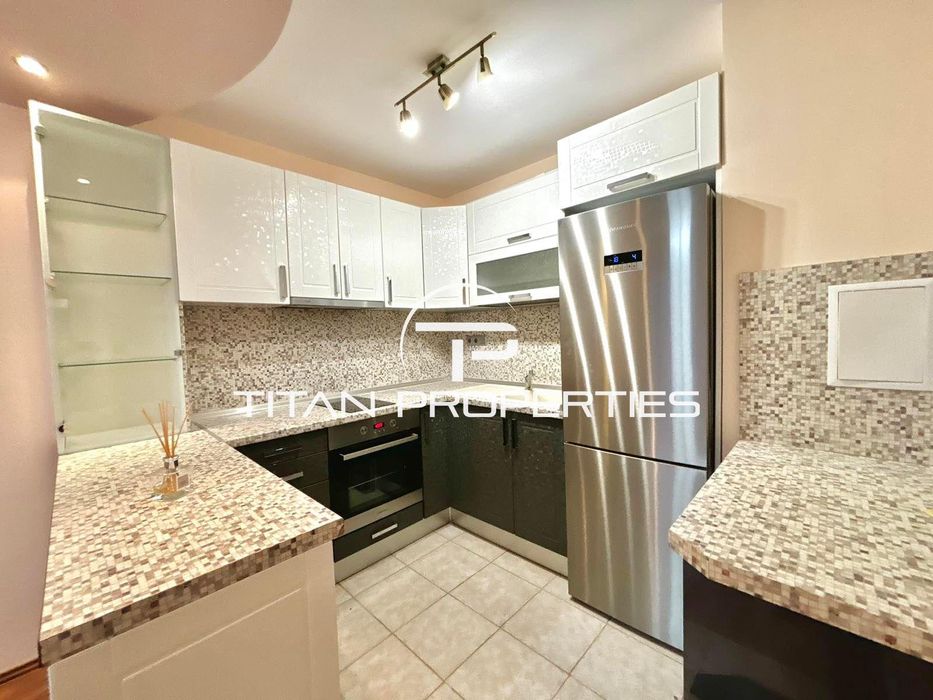 Дава се под наем Тристаен апартамент в Бургас, Славейков - 100 кв.м за 698.19 € - Снимка #1