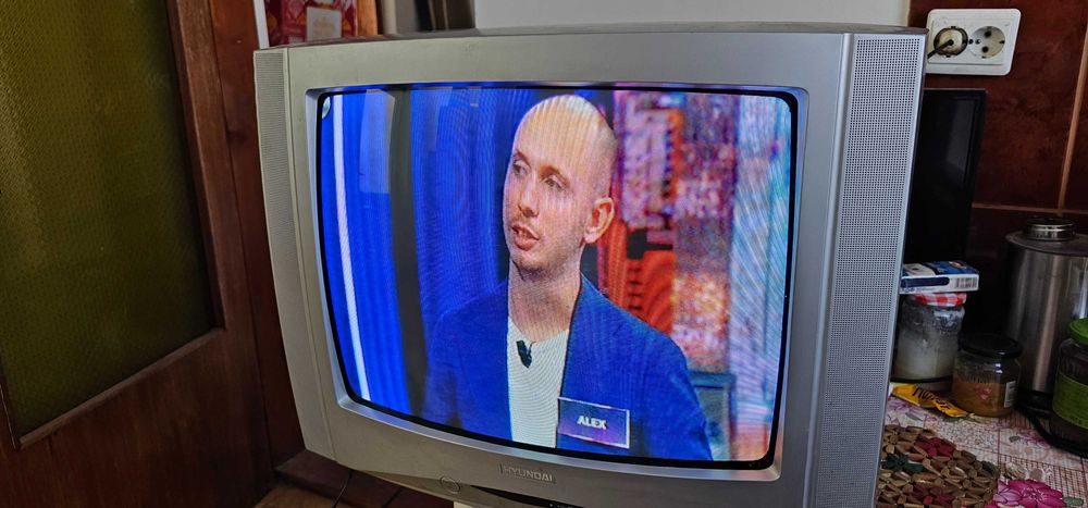 Televizor Hyundai Diagonala 54 cm cu Telecomanda , Model 20B9T59