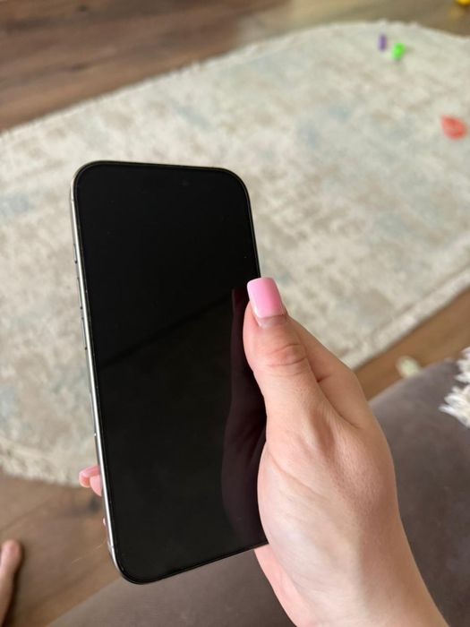 Продам iphone 16 pro 256gb