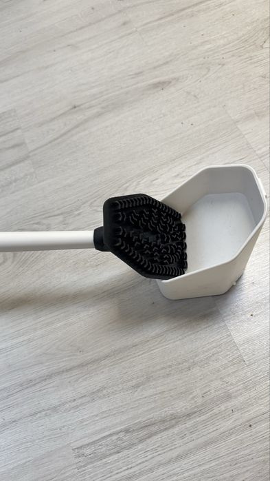 Perie WC din silicon