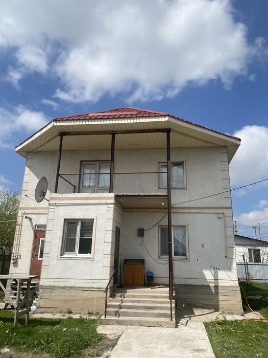 Красивый частный дом