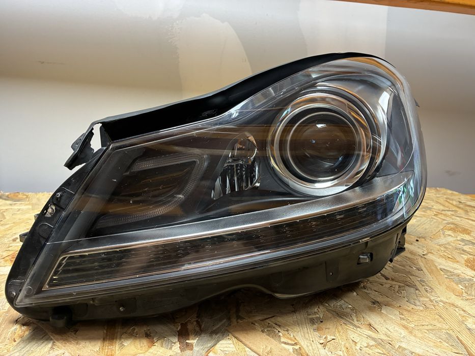 Фарове w204 FACE c class 2013г