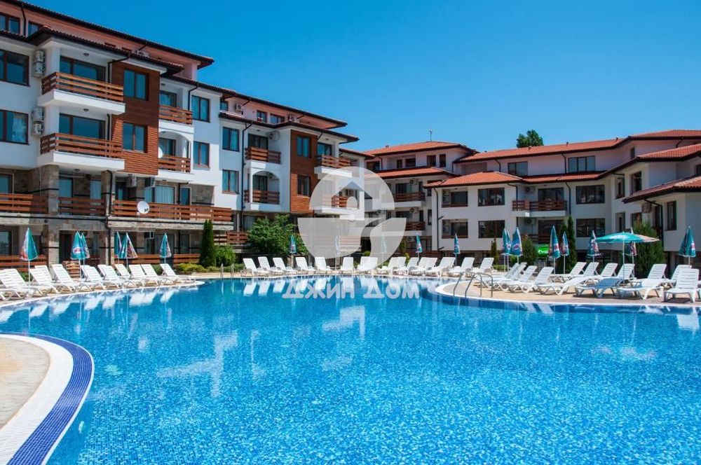 Продава се Двустаен апартамент в с. Кошарица, Област Бургас - 64 кв.м за 557 €/кв.м - Снимка #8