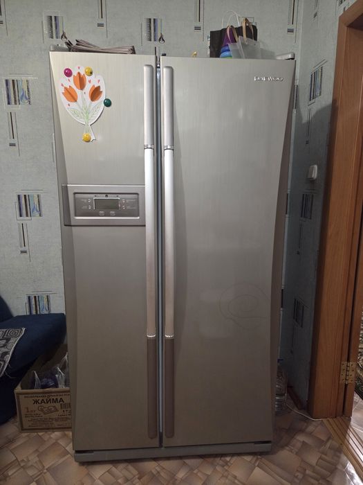 Продам холодильник