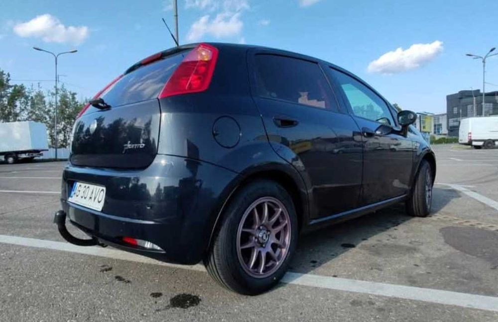 Fiat Grande Punto benzina 2000€