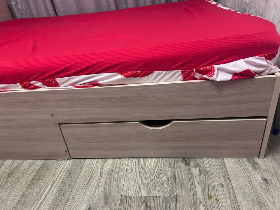 Продам кровать срочно