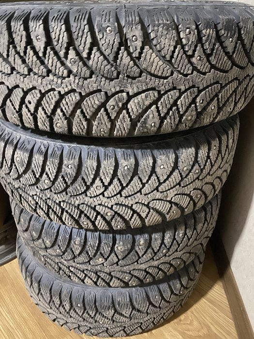 Диски с шипованной резиной