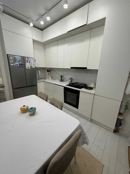 Продам 4х комн кв Батыс