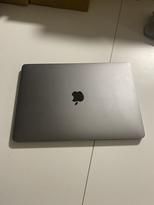 Macbook Pro 13” перфектен