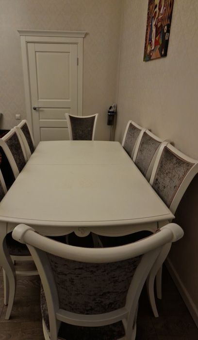 стол для гостиной