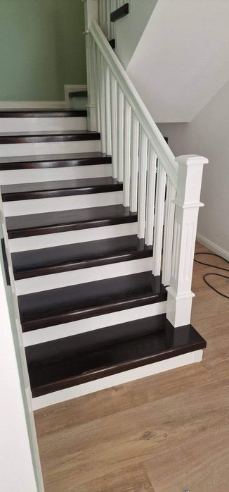 Scări din lemn masiv