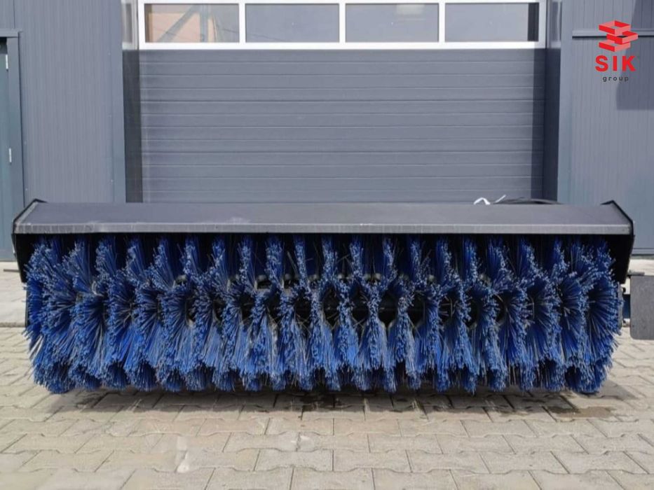 Perie asfalt profesională 1,82 m pentru mini încărcătoare