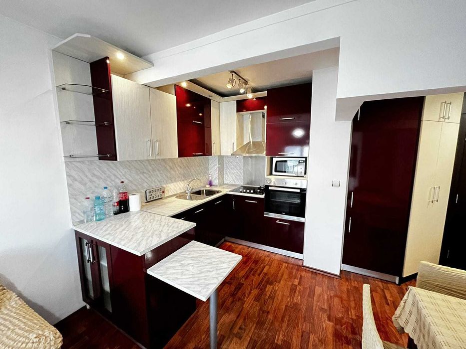 Дава се под наем Тристаен апартамент в Пазарджик, Център - 60 кв.м за 280.5 € - Снимка #1