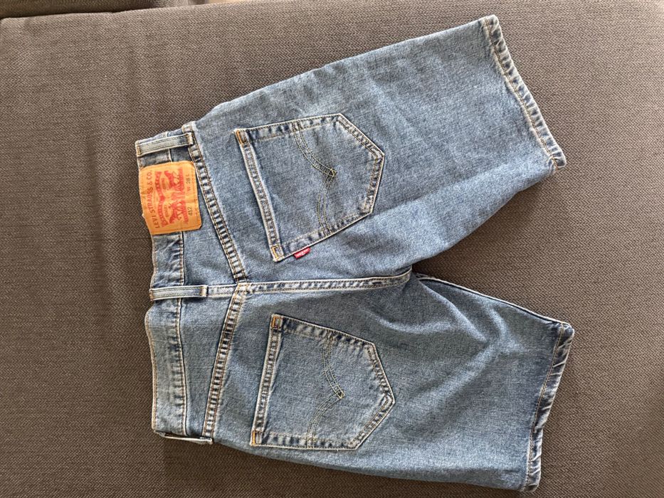 Къс дънков панталон Levi’s