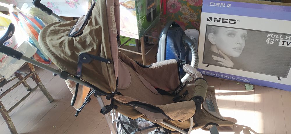 Продавам детска количка Чиполино