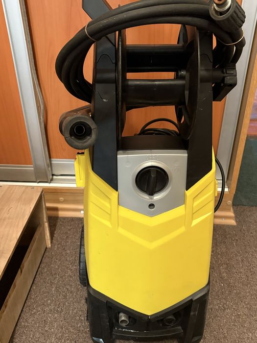 Продам мини мойку высокого давления