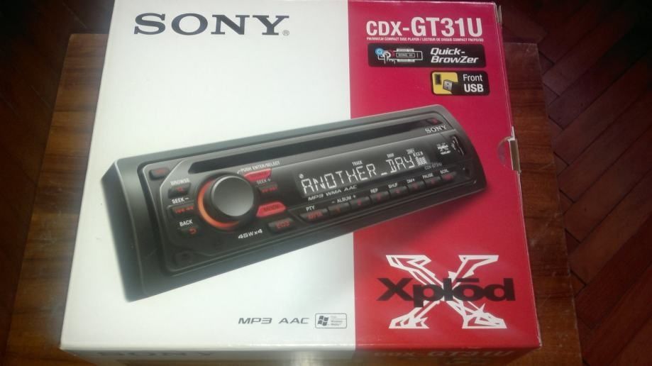 Vând cd player Sony