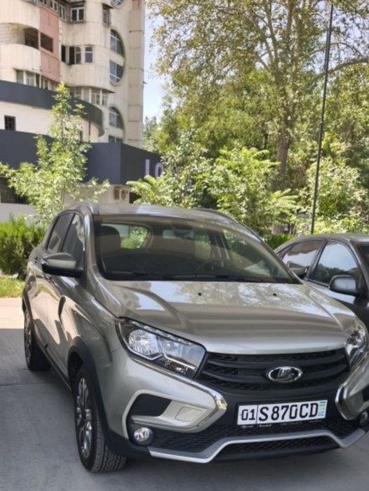 Lada Xray Cross Full