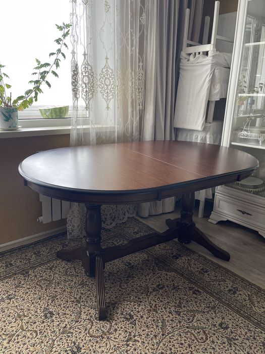 Продается стол раздвижной