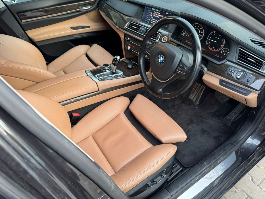 Dezmembrez Seria7 / toate piesele disponibile/ motor stare impecabilă