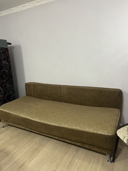 Мебель, стол, диван, стулья, шкаф