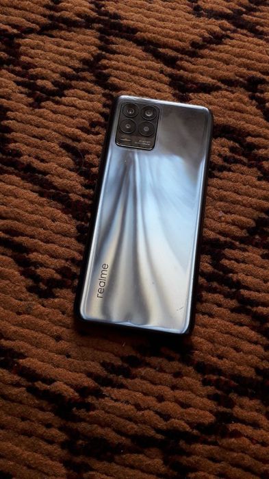 Realme 8. Xotira 128 / 6+5