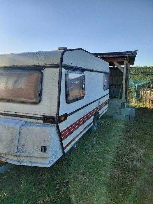 Rulota de gradina cu patru locuri