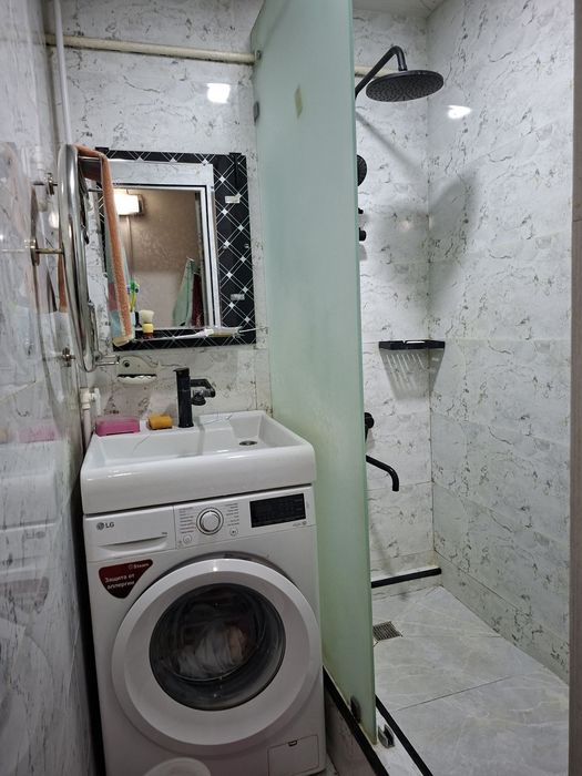 Qoraqamish 1/2, 2 xonali (3 xonaga aylantirilgan) kvartira