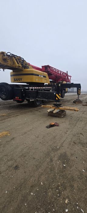 Автокран 100 тонна сотилади